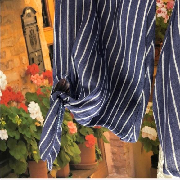 NWT🦋Good Luck Gem Ties Cold Shoulder Top🦋 - Picture 6 of 7